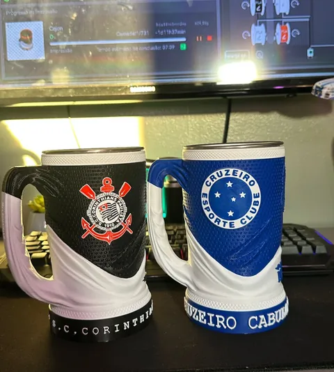 Dupla de canecas 3D Corinthians e Cruzeiro